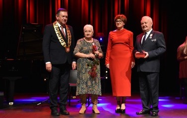 Diamentowy i zloty jubileusz 38 par