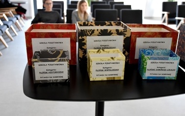 Pudełka z pytaniami