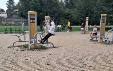 Ćwiczenia kształtujące postawę i kompensacyjne z IV C (1)