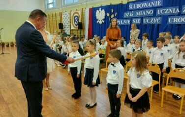 Uroczystość pasowania w Szkole Podstawowej nr 3