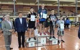 Burmistrz z kolejnymi zwyciężcami tenisa stołowego  