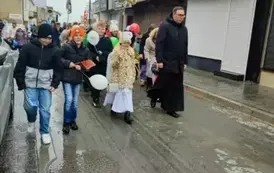 Tłumy wiernych przeszły ulicami Płońska 5