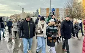Tłumy wiernych przeszły ulicami Płońska 15