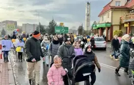 Tłumy wiernych przeszły ulicami Płońska 22