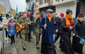 Tłumy wiernych przeszły ulicami Płońska 30