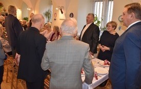 Burmistrz z życzeniami dla Pań z Klubu Senior+