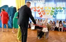 Galeria aktualności Uroczyste pasowanie na przedszkolaka w Przedszkolu nr 2 im. Kubusia Puchatka w Płońsku 16