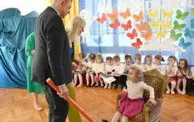 Galeria aktualności Uroczyste pasowanie na przedszkolaka w Przedszkolu nr 2 im. Kubusia Puchatka w Płońsku 24