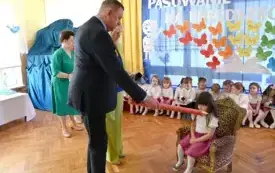 Galeria aktualności Uroczyste pasowanie na przedszkolaka w Przedszkolu nr 2 im. Kubusia Puchatka w Płońsku 33