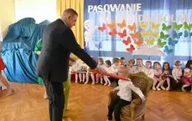 Galeria aktualności Uroczyste pasowanie na przedszkolaka w Przedszkolu nr 2 im. Kubusia Puchatka w Płońsku 39