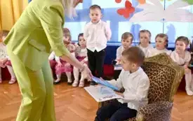 Galeria aktualności Uroczyste pasowanie na przedszkolaka w Przedszkolu nr 2 im. Kubusia Puchatka w Płońsku 44