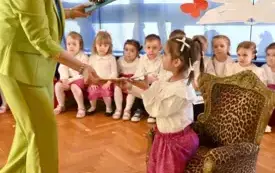 Galeria aktualności Uroczyste pasowanie na przedszkolaka w Przedszkolu nr 2 im. Kubusia Puchatka w Płońsku 46