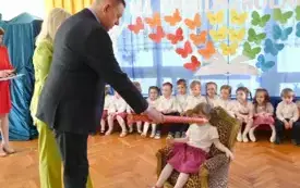 Galeria aktualności Uroczyste pasowanie na przedszkolaka w Przedszkolu nr 2 im. Kubusia Puchatka w Płońsku 56