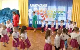 Galeria aktualności Uroczyste pasowanie na przedszkolaka w Przedszkolu nr 2 im. Kubusia Puchatka w Płońsku 65