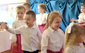 Galeria aktualności Uroczyste pasowanie na przedszkolaka w Przedszkolu nr 2 im. Kubusia Puchatka w Płońsku 66