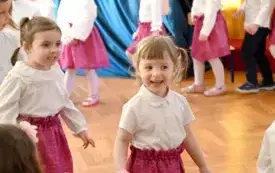Galeria aktualności Uroczyste pasowanie na przedszkolaka w Przedszkolu nr 2 im. Kubusia Puchatka w Płońsku 67