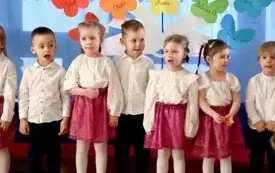 Galeria aktualności Uroczyste pasowanie na przedszkolaka w Przedszkolu nr 2 im. Kubusia Puchatka w Płońsku 75