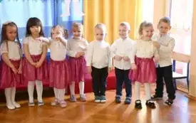 Galeria aktualności Uroczyste pasowanie na przedszkolaka w Przedszkolu nr 2 im. Kubusia Puchatka w Płońsku 82