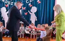 Galeria aktualności Uroczyste pasowanie na przedszkolaka w Przedszkolu nr 2 im. Kubusia Puchatka w Płońsku 101