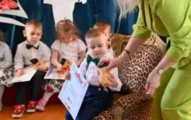 Galeria aktualności Uroczyste pasowanie na przedszkolaka w Przedszkolu nr 2 im. Kubusia Puchatka w Płońsku 103