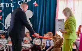 Galeria aktualności Uroczyste pasowanie na przedszkolaka w Przedszkolu nr 2 im. Kubusia Puchatka w Płońsku 107