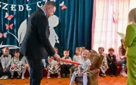 Galeria aktualności Uroczyste pasowanie na przedszkolaka w Przedszkolu nr 2 im. Kubusia Puchatka w Płońsku 116