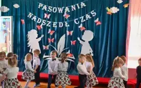 Galeria aktualności Uroczyste pasowanie na przedszkolaka w Przedszkolu nr 2 im. Kubusia Puchatka w Płońsku 130