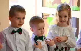 Galeria aktualności Uroczyste pasowanie na przedszkolaka w Przedszkolu nr 2 im. Kubusia Puchatka w Płońsku 137