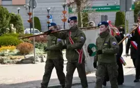 OBCHODY 85. ROCZNICY ZBRODNI KATYŃSKIEJ ORAZ 15. ROCZNICY KATASTROFY SMOLEŃSKIEJ 71