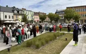 Galeria aktualności Międzypokoleniowy Spacer Senior&oacute;w oraz Dzieci 6