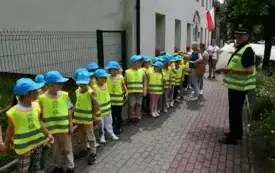 Galeria aktualności Wsp&oacute;lny spacer ze Strażą Miejską &ndash; nauka przez zabawę 2