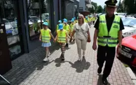 Galeria aktualności Wsp&oacute;lny spacer ze Strażą Miejską &ndash; nauka przez zabawę 4
