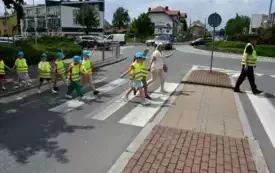 Galeria aktualności Wsp&oacute;lny spacer ze Strażą Miejską &ndash; nauka przez zabawę 10