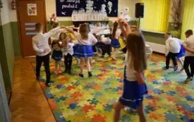 Galeria aktualności Uroczyste zakończenie przedszkola &ndash; Grupy "Gumisie" i "S&oacute;wki" 9