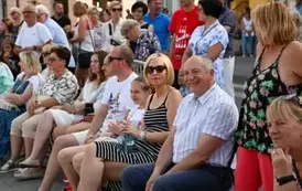 Koncertowe Lato na Płońskim Rynku - Derecki z Zespołem 6