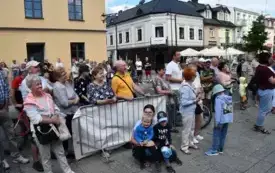 Galeria aktualności Pasjonujący finisz na ul. Warszawskiej i polskie podium w Rynku&nbsp; 7