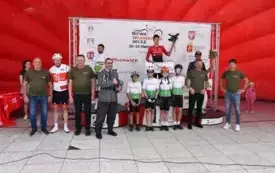 Galeria aktualności Pasjonujący finisz na ul. Warszawskiej i polskie podium w Rynku&nbsp; 8