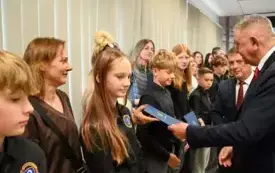 Galeria aktualności Wręczenie awans&oacute;w zawodowych nauczycielom oraz nagr&oacute;d uczniom i sportowcom podczas sesji Rady Miejskiej w Płońsku 22