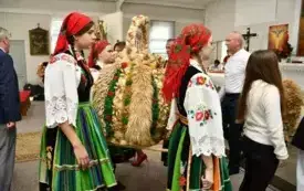 Galeria aktualności Delegacja Gminy Miasto Płońsk na dożynkach parafialnych w parafii pw. św. Ojca Pio 1