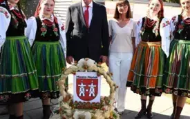 Galeria aktualności Delegacja Gminy Miasto Płońsk na dożynkach parafialnych w parafii pw. św. Ojca Pio 13