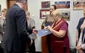 Galeria aktualności Podziękowania Burmistrza dla pracownik&oacute;w niepedagogicznych SP3 10