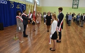Rozbrzmiał pierwszy dzwonek (4)