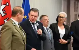 Sesja pełna uznania &ndash; wyr&oacute;żnienia dla radnych, pracownik&oacute;w Urzędu i ludzi kultury 10