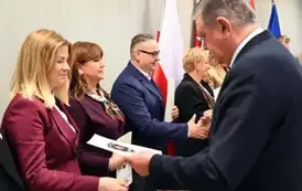 Sesja pełna uznania &ndash; wyr&oacute;żnienia dla radnych, pracownik&oacute;w Urzędu i ludzi kultury 24