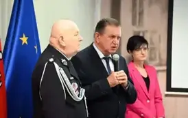 Sesja pełna uznania &ndash; wyr&oacute;żnienia dla radnych, pracownik&oacute;w Urzędu i ludzi kultury 27
