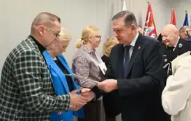 Sesja pełna uznania &ndash; wyr&oacute;żnienia dla radnych, pracownik&oacute;w Urzędu i ludzi kultury 29