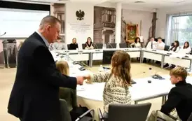 Burmistrz Płońska spotkał się z młodymi radnymi 12