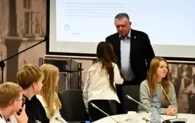 Burmistrz Płońska spotkał się z młodymi radnymi 14
