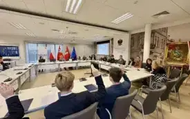 Galeria aktualności Pierwsze obrady Młodzieżowej Rady Miejskiej w Płońsku 10