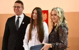 Galeria aktualności Dzień Patrona w I LO im. Henryka Sienkiewicza w Płońsku z udziałem burmistrza Andrzeja Pietrasika 2